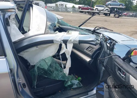 2015 Subaru Legacy 2.5I Premium z USA, uszkodzony, nr VIN 4S3BNAH68F3045770